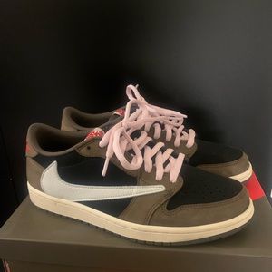 2019 Travis Scott x Air Jordan 1 Low 'Mocha'